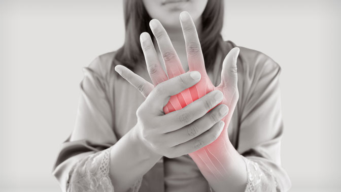 Psoriatic arthritis typically occurs in individuals in their twenties to forties. Early diagnosis and treatment are key to preventing severe joint damage.