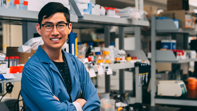 Samuel Tsai in Dr. Wallace's lab at the Krembil Discovery Tower.