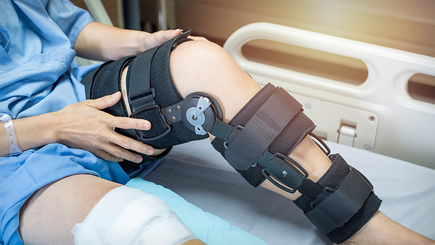 An osteoarthritis patient in rehabilitation.