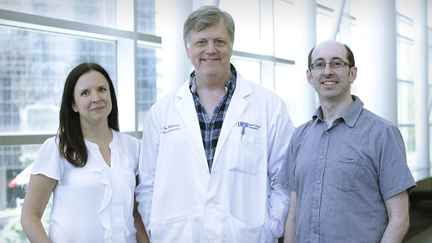 UHN researchers, (L to R), Drs. Sonya MacParland, Ian McGilvray and Gary Bader, are co-senior authors of the study. (Photo: UHN)