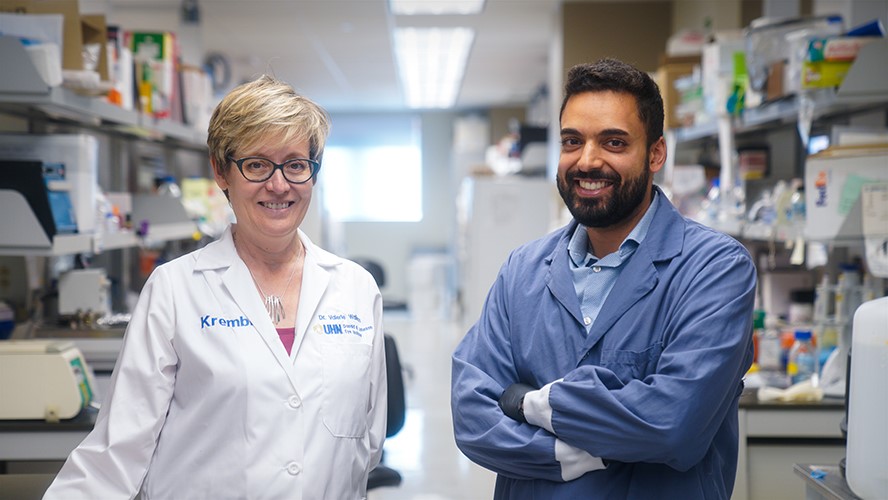 (L-R) Dr. Valerie Wallace, Co-Director and Senior Scientist at the Donald K. Johnson Eye Institute, and Dr. Akshay Gurdita, a postdoctoral researcher in Dr. Wallace's lab.
